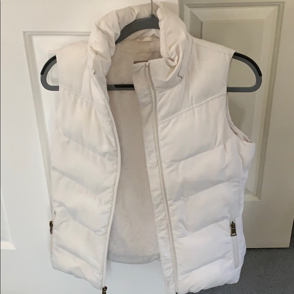 Banana Republic Puffer Vest